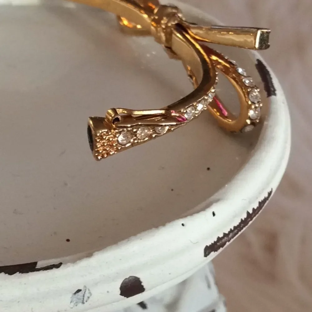 💞KATE SPADE New York 💞bow hinged bungle